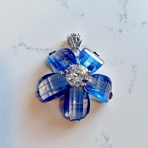 Crystal Flower Pendant- LIGHT BLUE